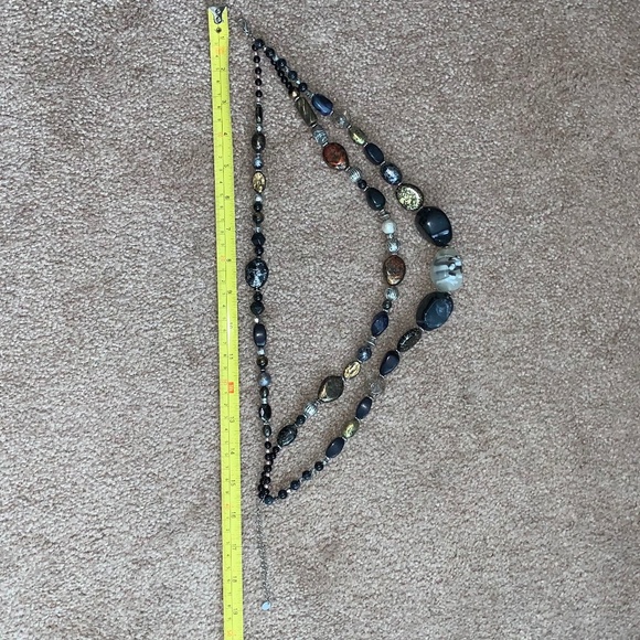 Three Tier Chunky Beaded Necklace Black/Silver - Picture 9 of 9